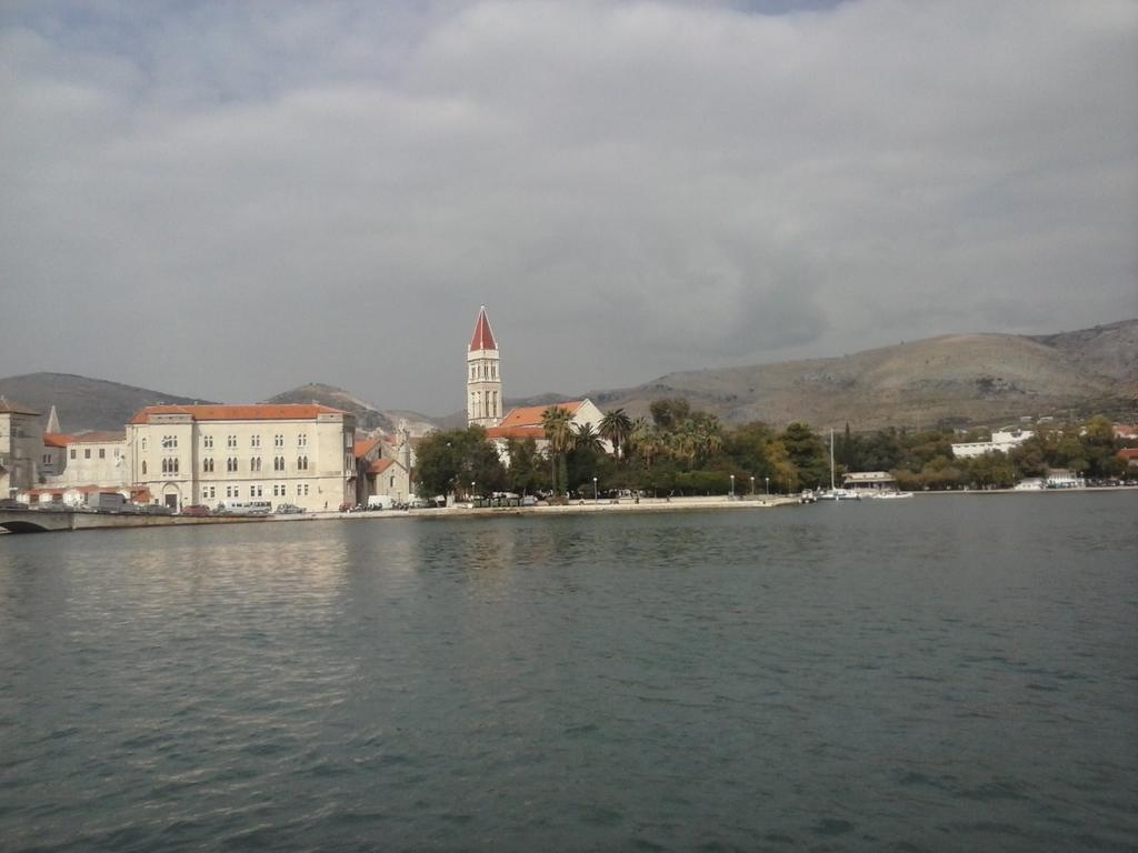 Apartment Meri Trogir Luaran gambar
